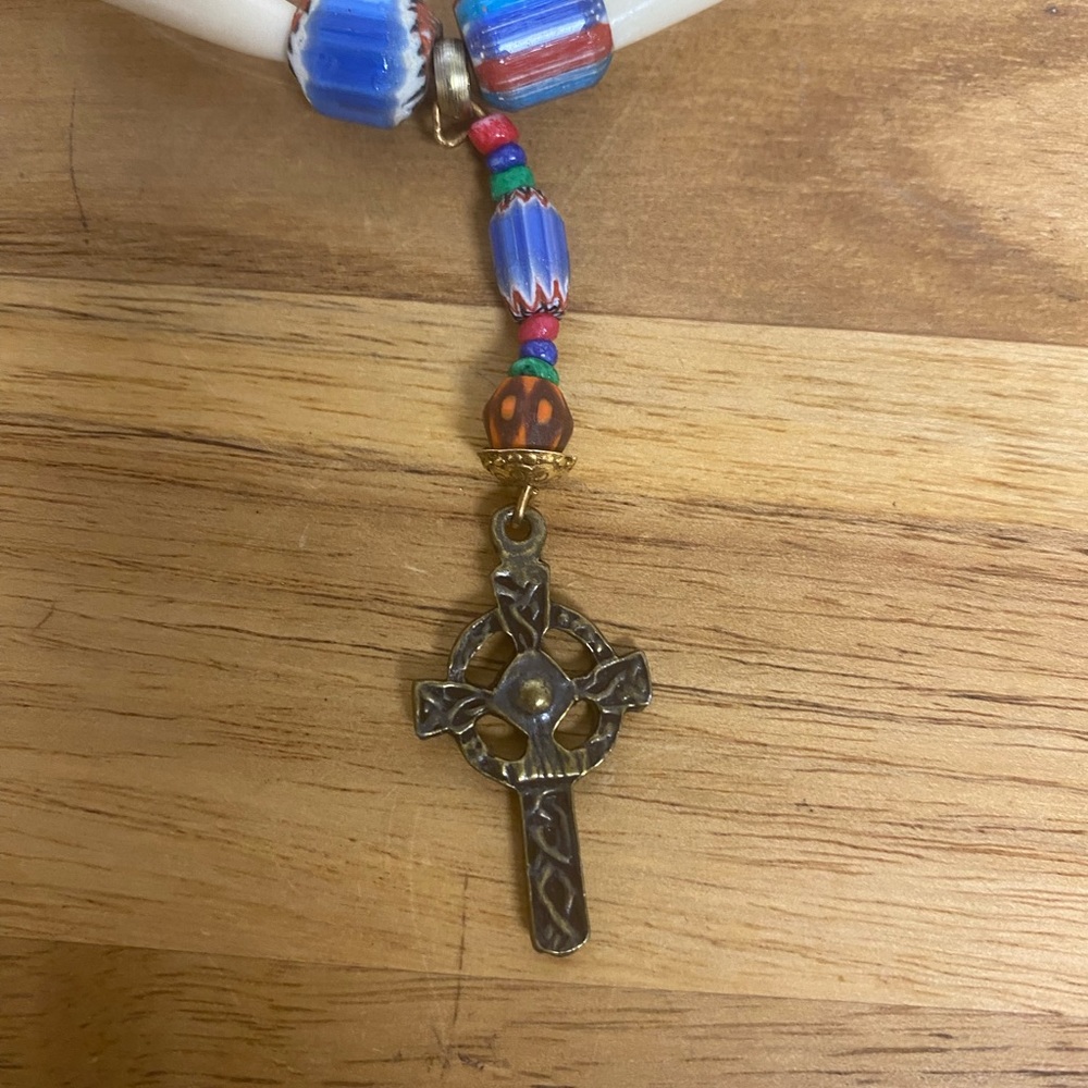SALE Buffalo Bone & Celtic Cross Choker NWT - Picture 7 of 7